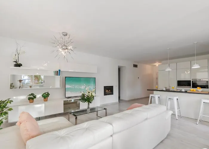 Apartment Amplio Y Luminoso En 1 Linea Playa Marbella